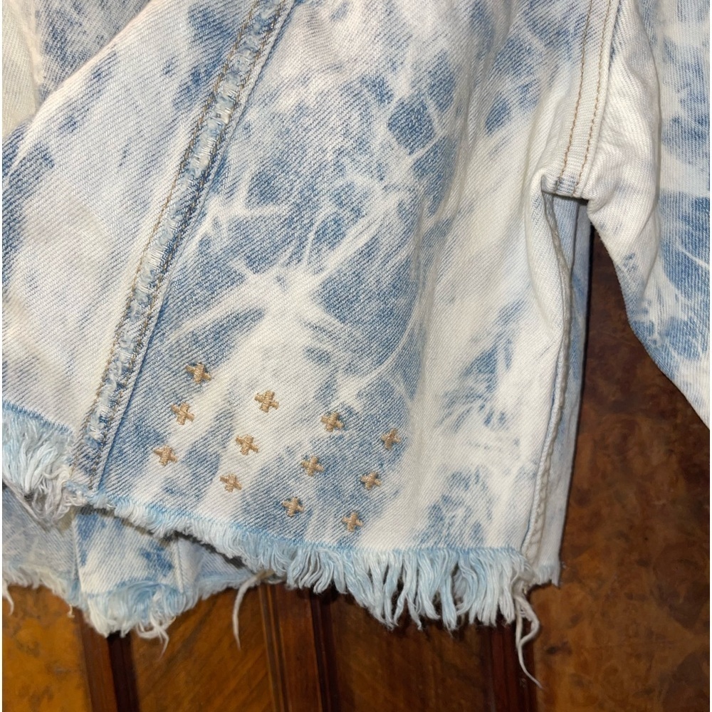 EUC KSUBI-Daggarz Crop Jacket. Size L - Picture 4 of 8